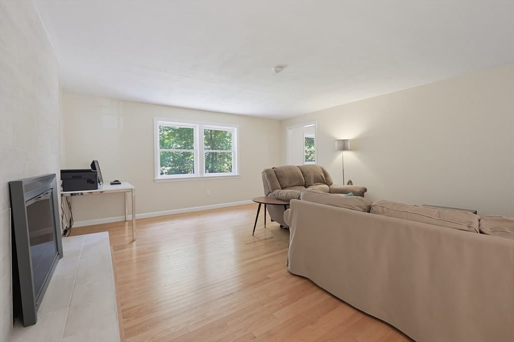 71 Carpenter Rd, Walpole MA 02081 photo 5
