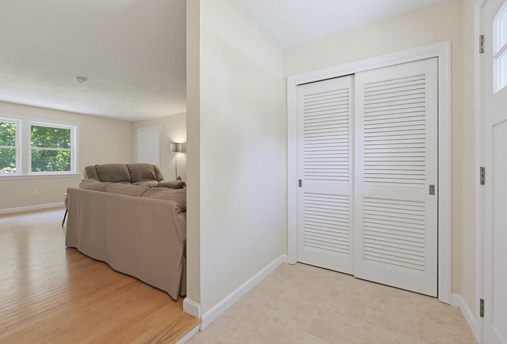 71 Carpenter Rd, Walpole MA 02081 photo 4