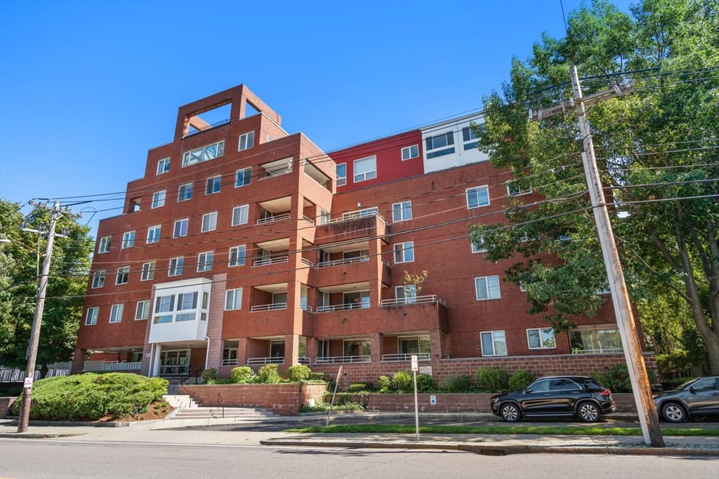 50 Watertown Street # 402, Watertown MA 02472