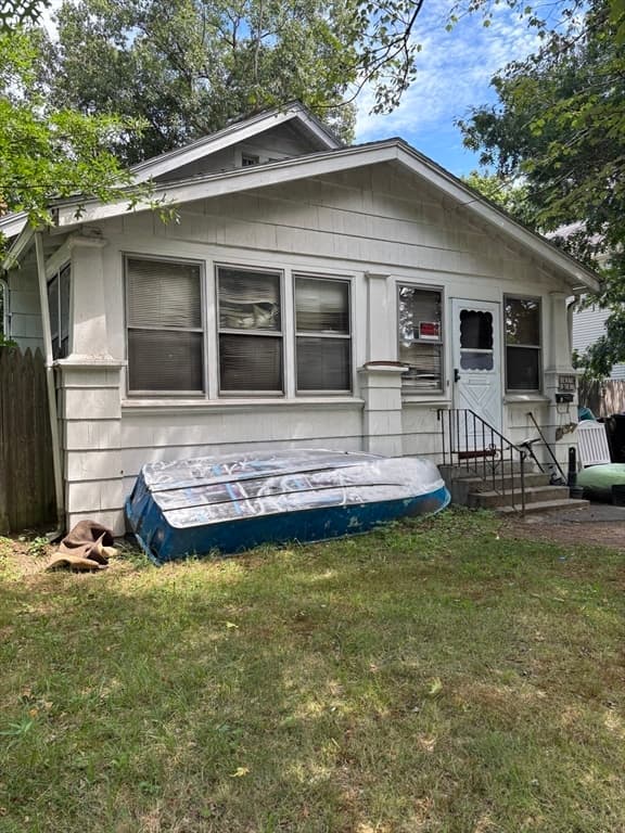 55 Leitch St, Springfield MA 01109 photo 4