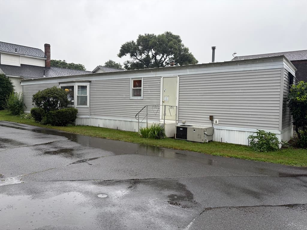 139 West # 1, Hatfield MA 01038 photo 2