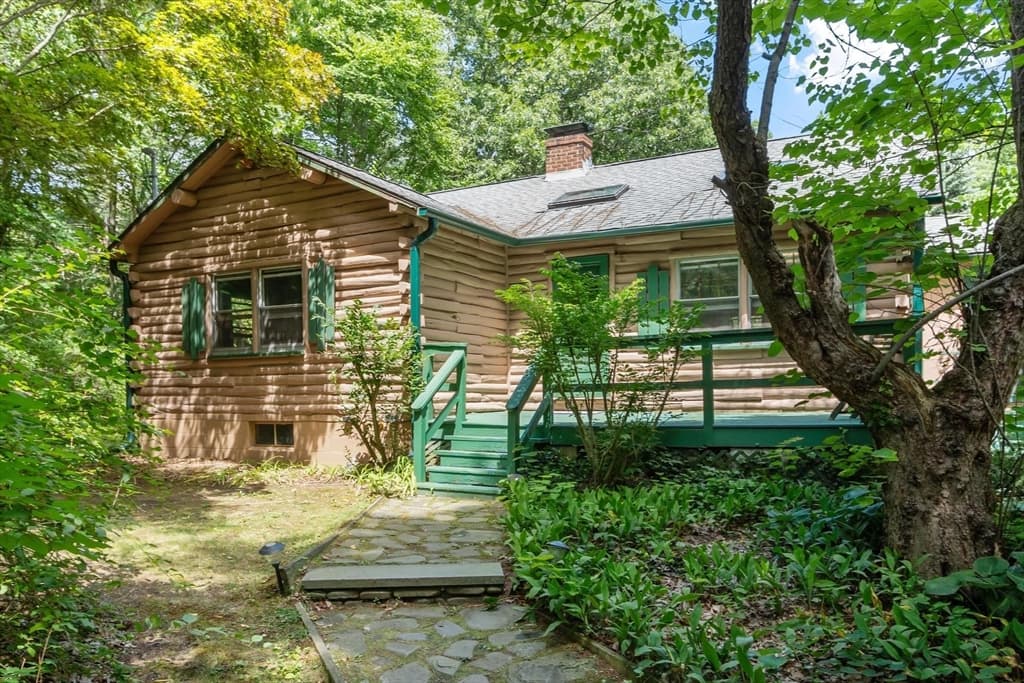 10 Old Shirley Rd, Harvard MA 01451
