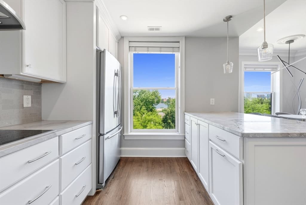 23 Bay State Road # 4, Boston MA 02215 photo 17