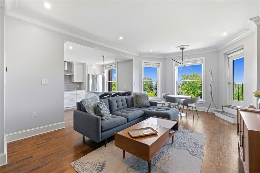 23 Bay State Road # 4, Boston MA 02215 photo 4