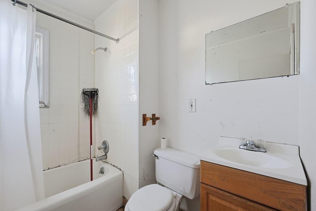 84-88 Orange St, Fall River MA 02720 photo 6