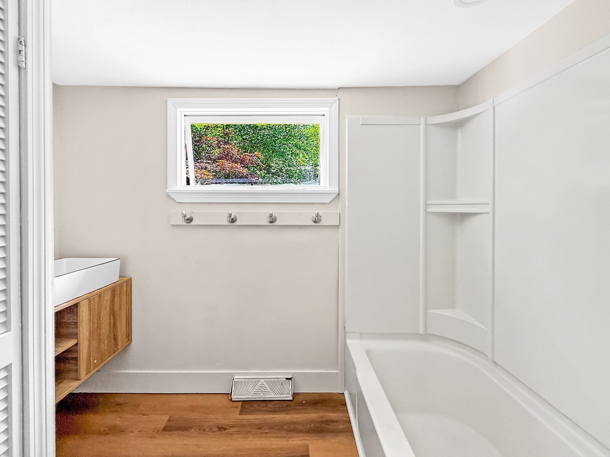 Single Family Residence at 89 Goodale St, Haverhill MA 01830, photo 16 of 36