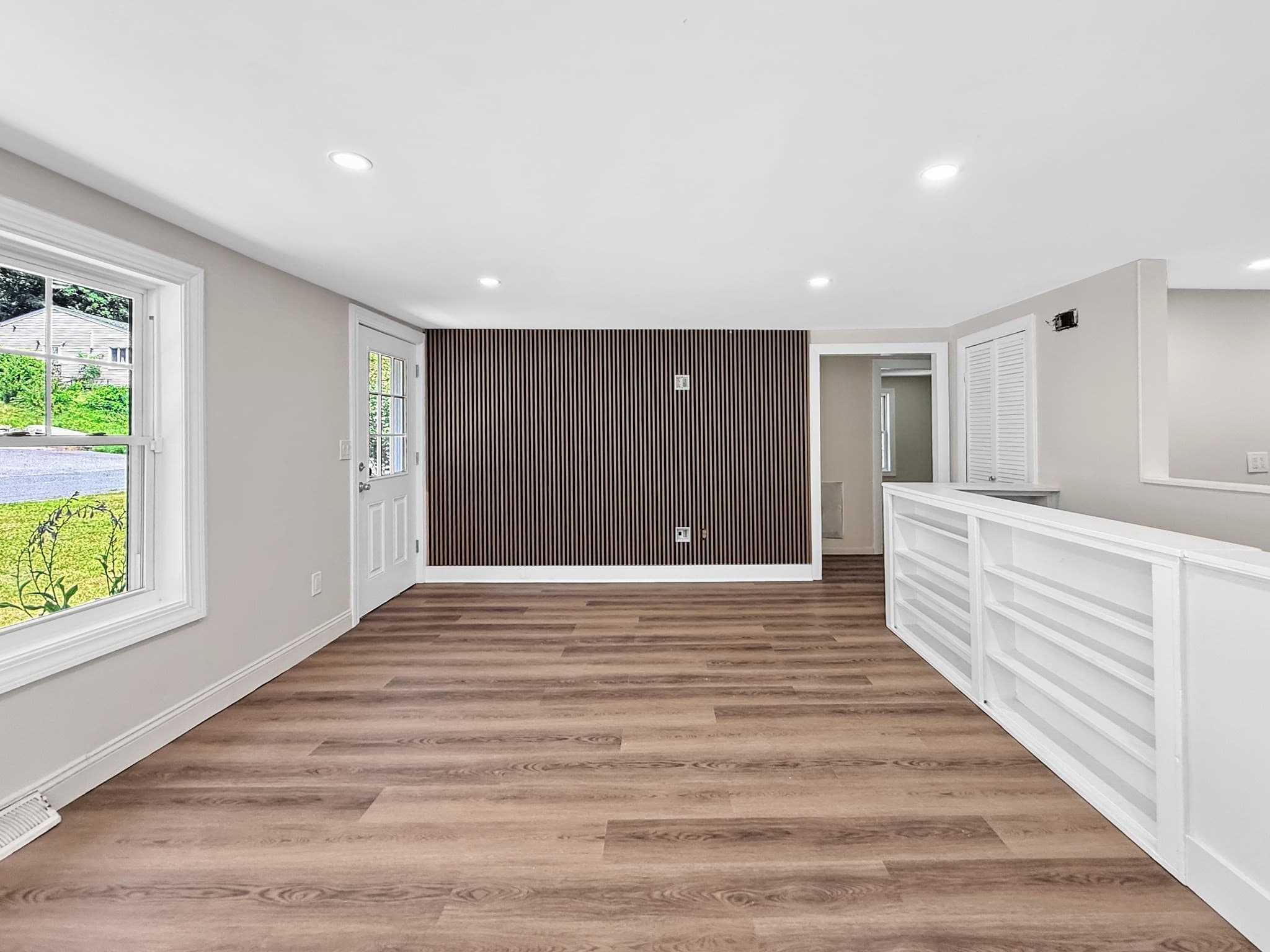 Single Family Residence at 89 Goodale St, Haverhill MA 01830, photo 12 of 36