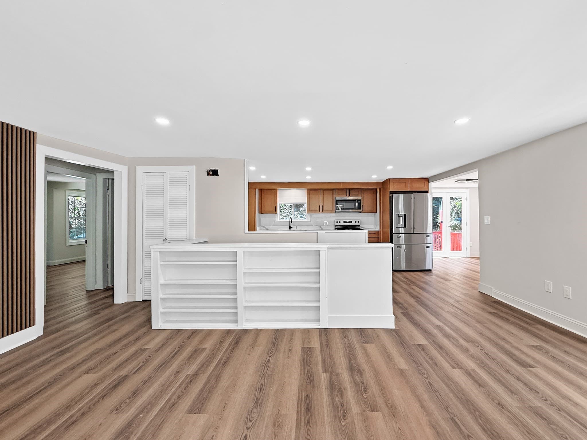 Single Family Residence at 89 Goodale St, Haverhill MA 01830, photo 11 of 36