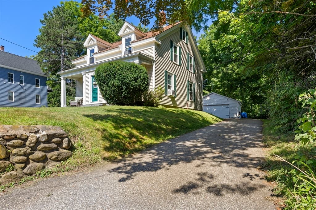 291 N Main St, North Brookfield MA 01535 photo 2