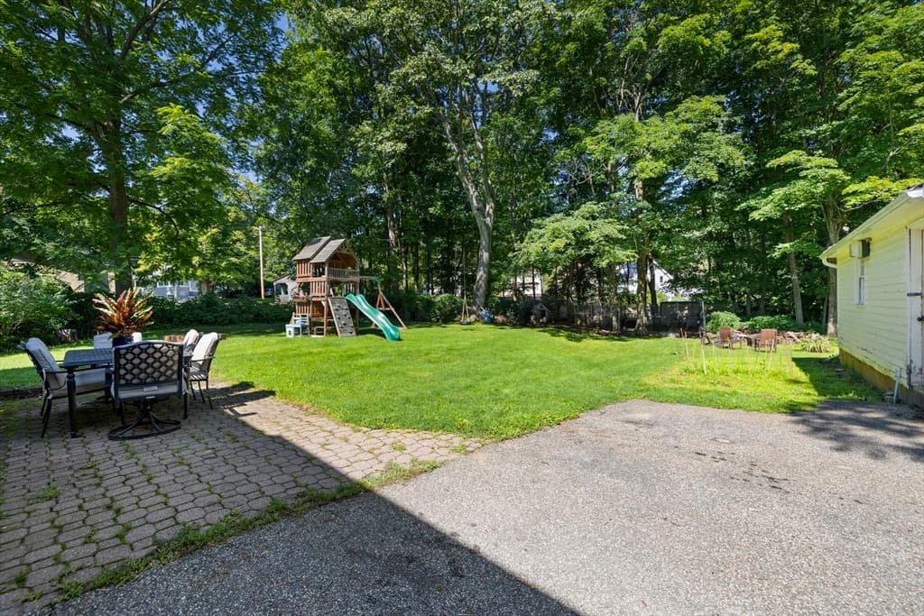 291 N Main St, North Brookfield MA 01535 photo 4