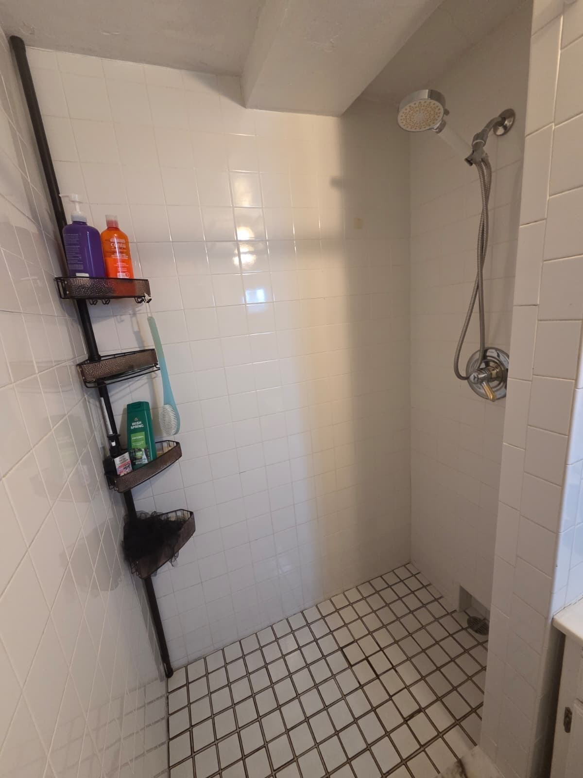 Condominium at 229 Washington Ave # 3A, Winthrop MA 02152, Winthrop, photo 6 of 7