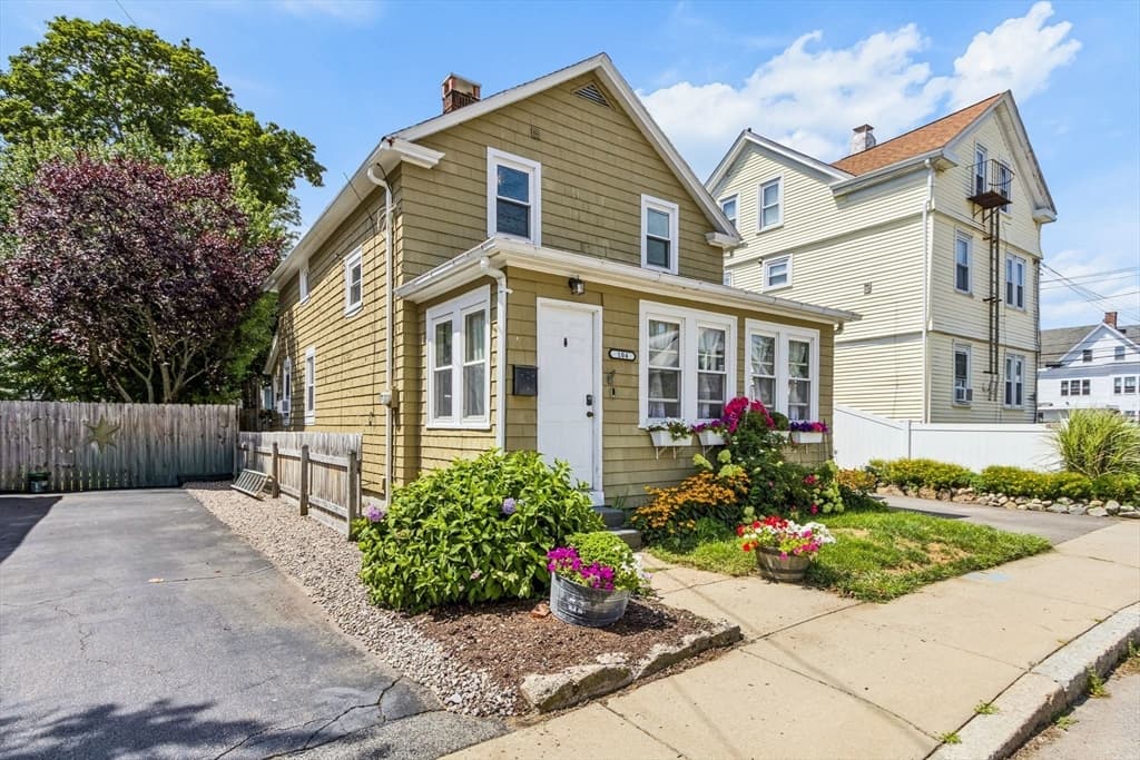 104 East Street, North Attleboro MA 02760 photo 3