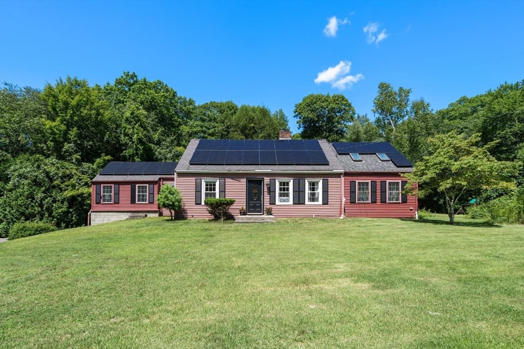 48 Brimfield Rd, Monson MA 01057