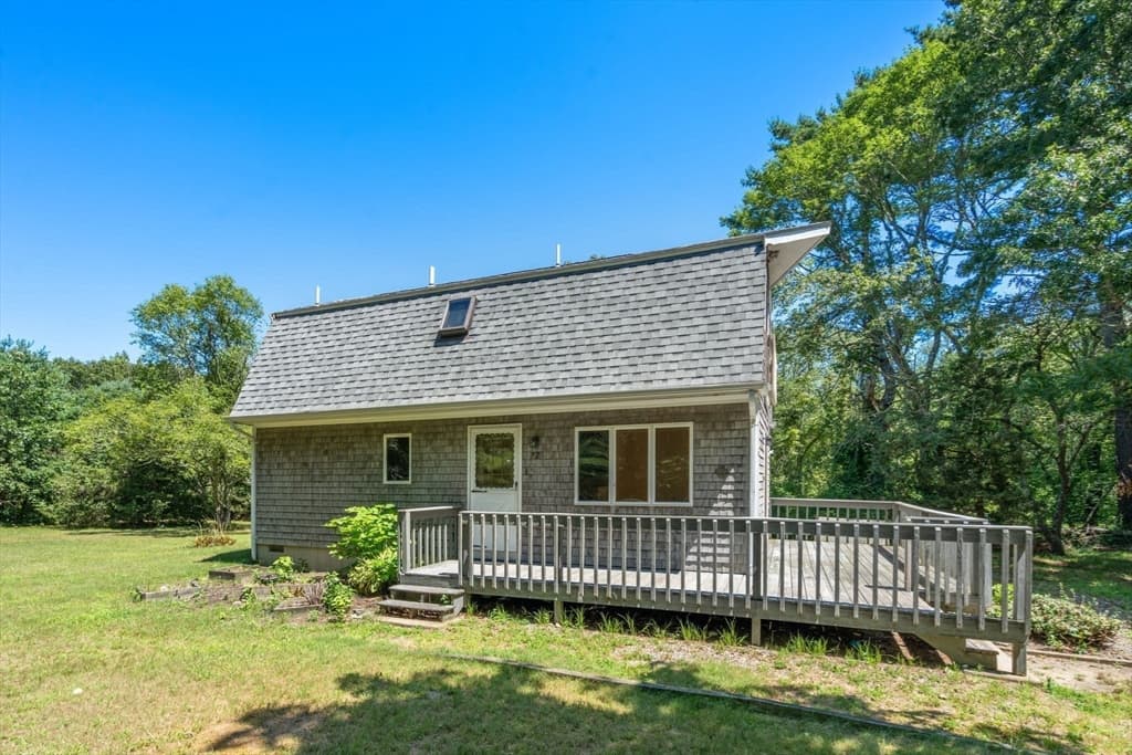 32 Acushnet Rd, Mattapoisett MA 02739 photo 4