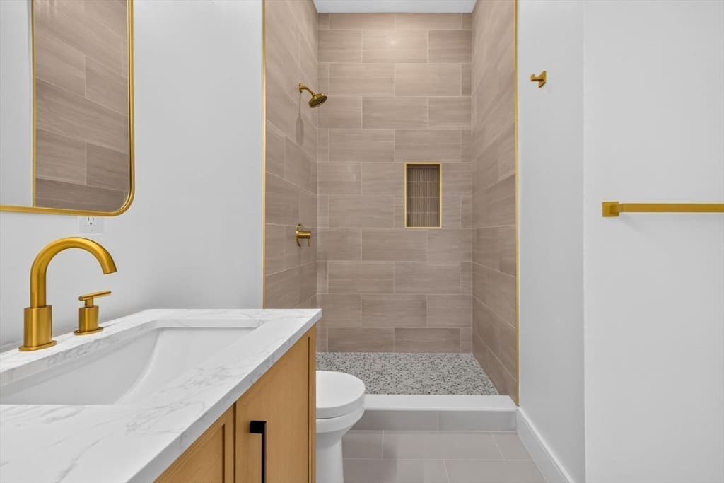15 Clyde St # F, Somerville MA 02145 photo 16