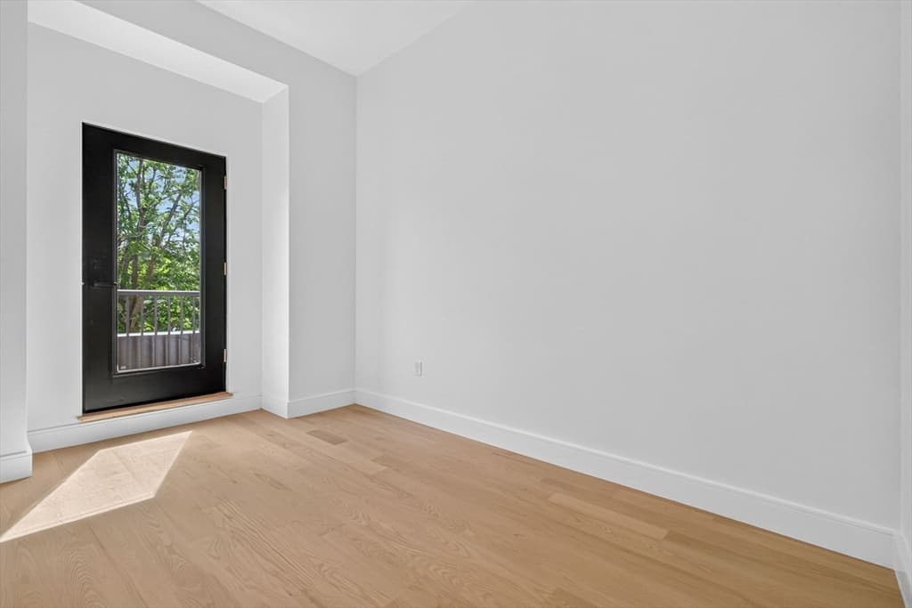 15 Clyde St # F, Somerville MA 02145 photo 12
