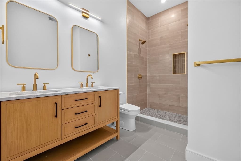 15 Clyde St # F, Somerville MA 02145 photo 15