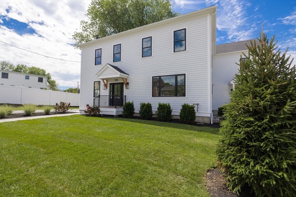 128 Carey Ave # 128, Watertown MA 02472 photo 2