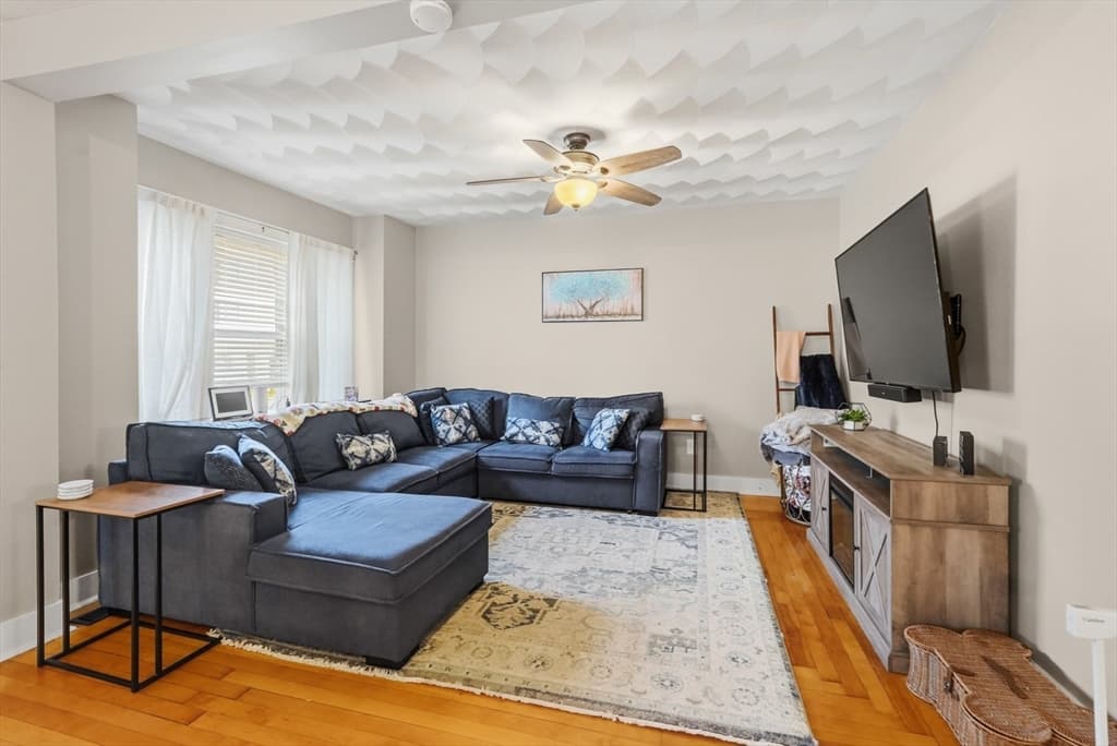 179 Pilgrim Ave, Worcester MA 01604 photo 3
