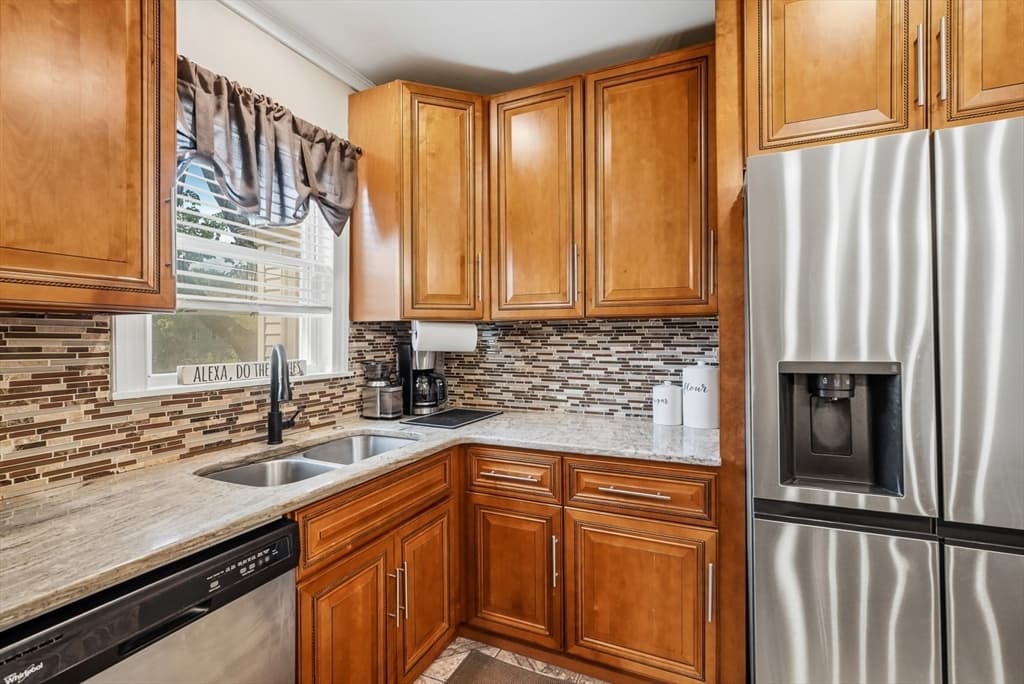 179 Pilgrim Ave, Worcester MA 01604 photo 10