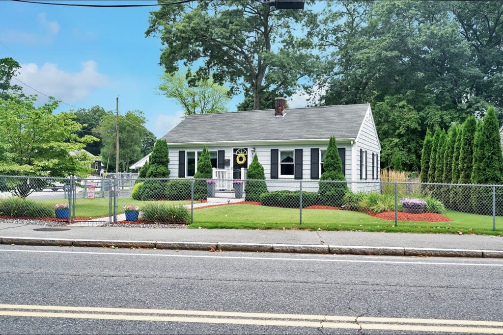 73 Green St, Abington MA 02351 photo 3