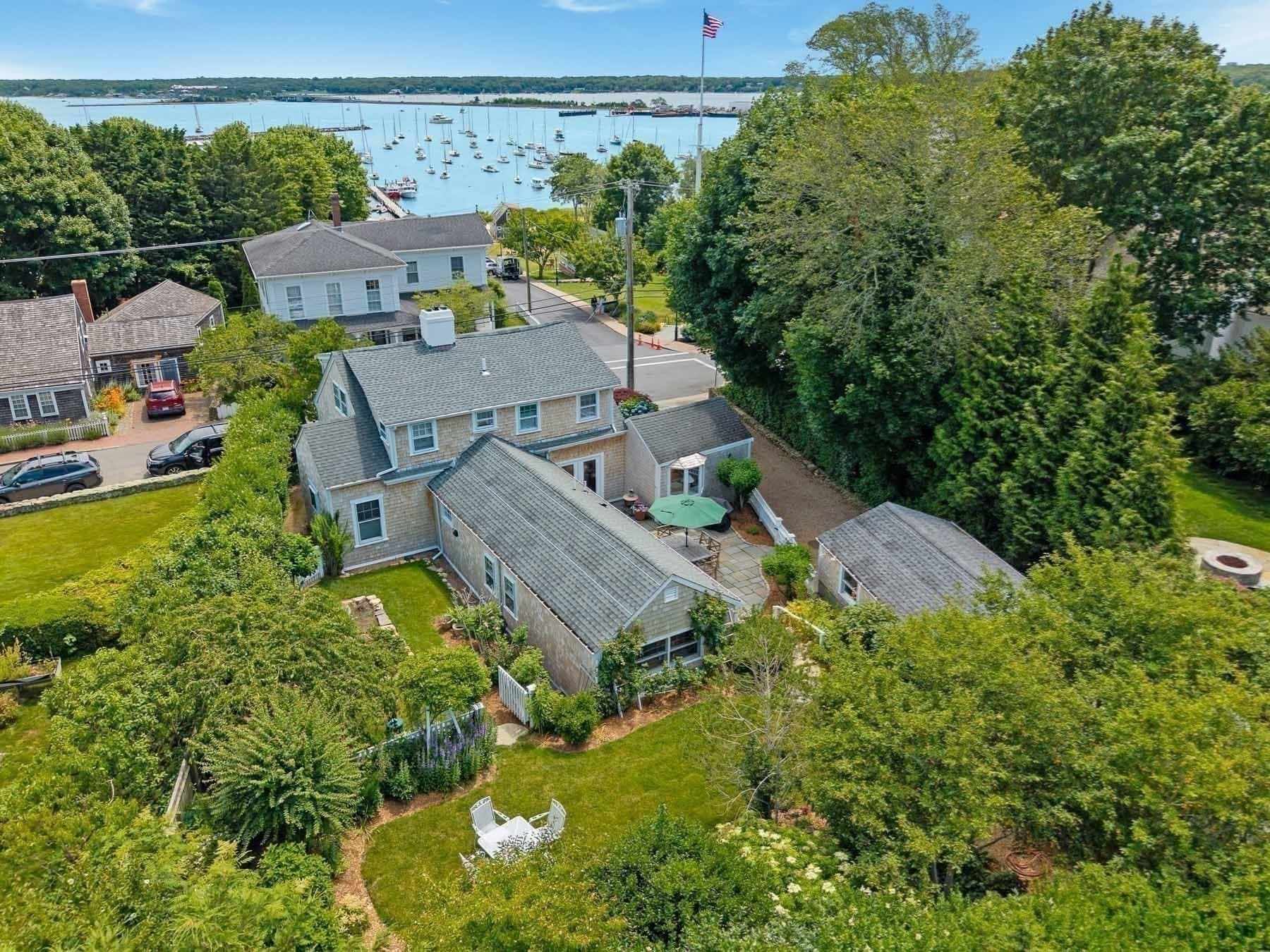 124 Main St., Tisbury MA 02568