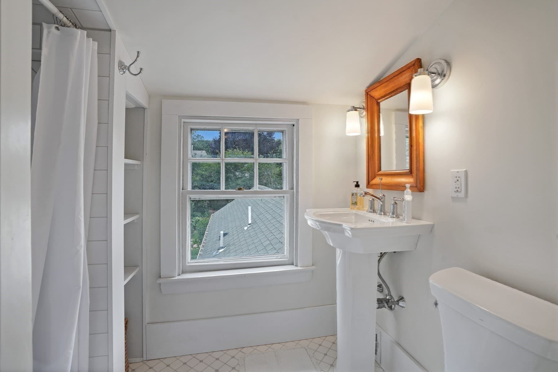 Single Family Residence at 124 Main St., Tisbury MA 02568, photo 31 of 42