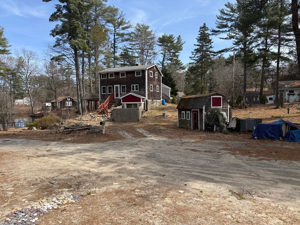 63 Suomi Rd, Pembroke MA 02359 photo 2