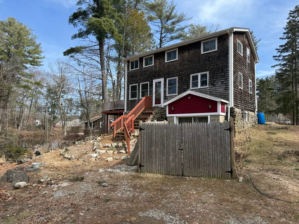 63 Suomi Rd, Pembroke MA 02359 photo 3