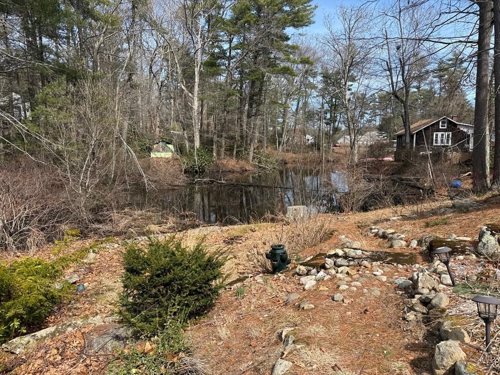 63 Suomi Rd, Pembroke MA 02359 photo 4