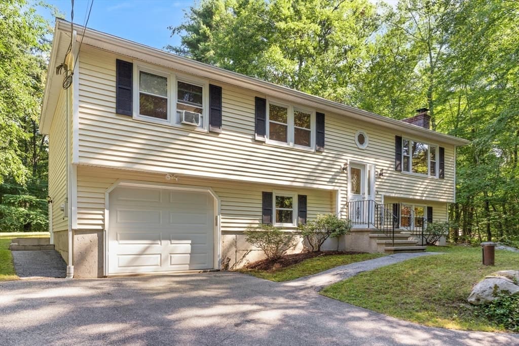 58 Roosevelt Rd, Wilmington MA 01887 photo 2
