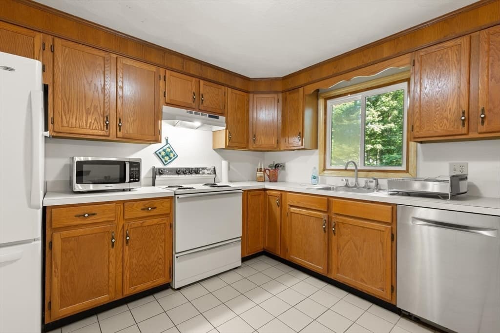 58 Roosevelt Rd, Wilmington MA 01887 photo 7