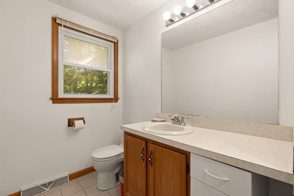 58 Roosevelt Rd, Wilmington MA 01887 photo 20