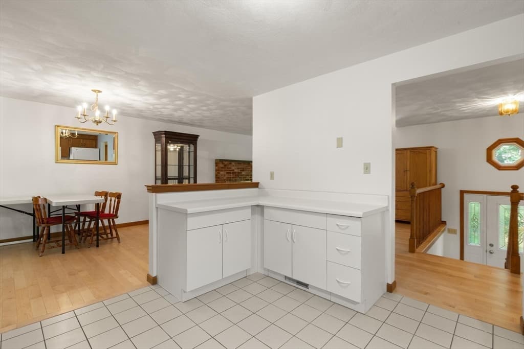 58 Roosevelt Rd, Wilmington MA 01887 photo 9