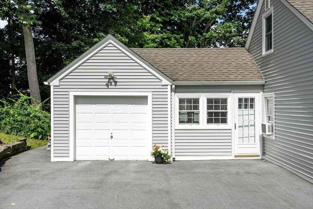 14 Meadow Ln, Worcester MA 01602 photo 32