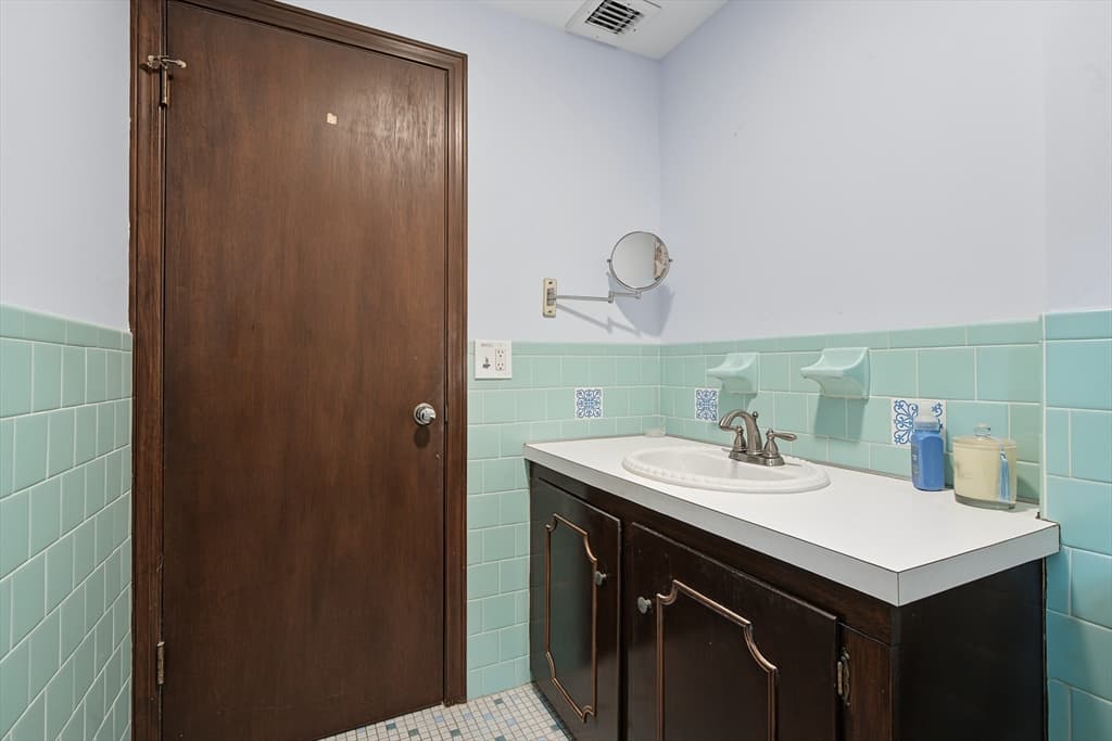 27 Peck Hill Road, Johnston RI 02919 photo 32