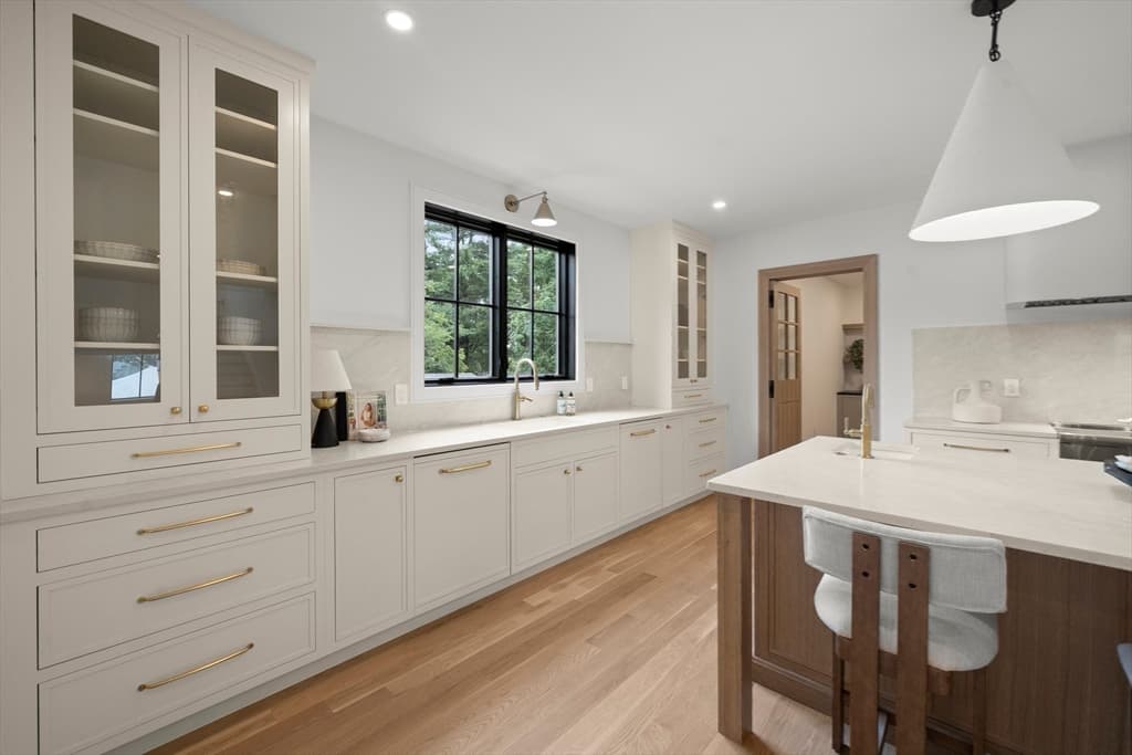 33 Harbor View Park, Milton MA 02186 photo 7