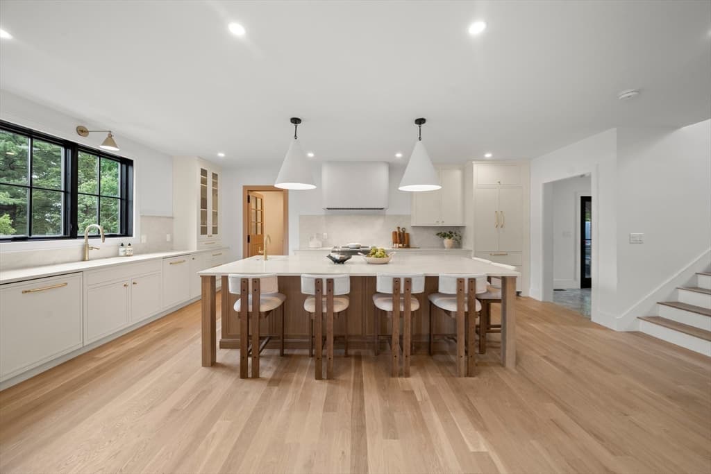 33 Harbor View Park, Milton MA 02186 photo 8