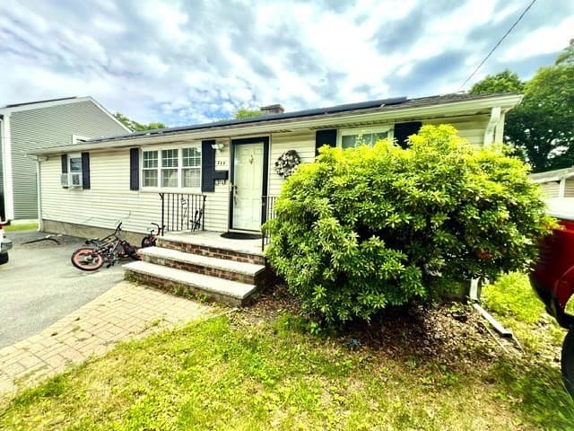 289 Burnham Rd, Lowell MA 01852 photo 12