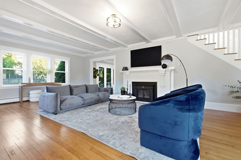 1174 Franklin St, Stoneham MA 02180 photo 5