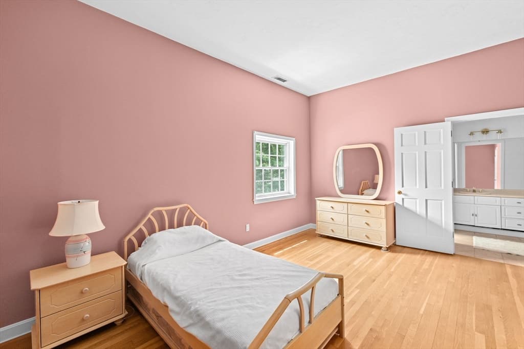 105 East St, Hingham MA 02043 photo 22