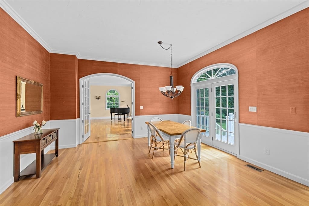 105 East St, Hingham MA 02043 photo 7