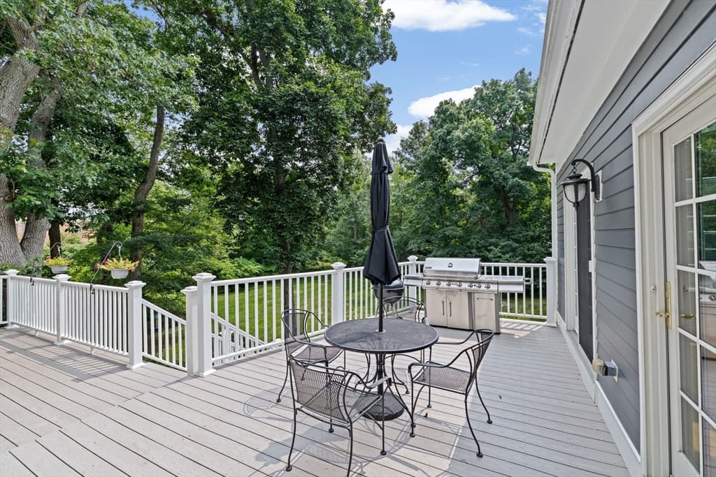 105 East St, Hingham MA 02043 photo 32
