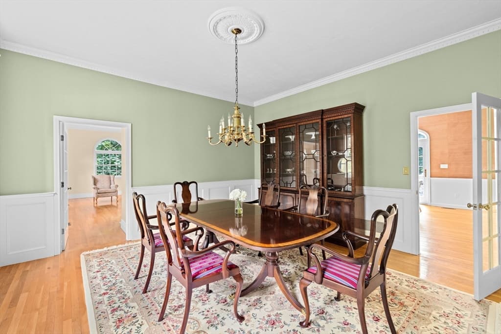 105 East St, Hingham MA 02043 photo 9