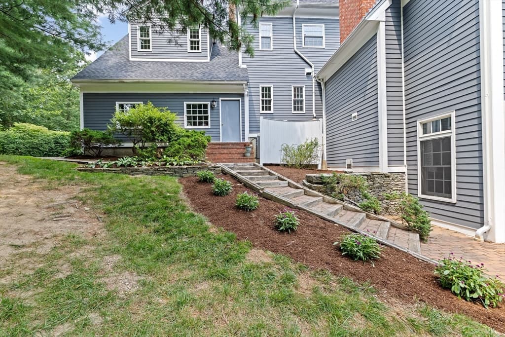 105 East St, Hingham MA 02043 photo 34