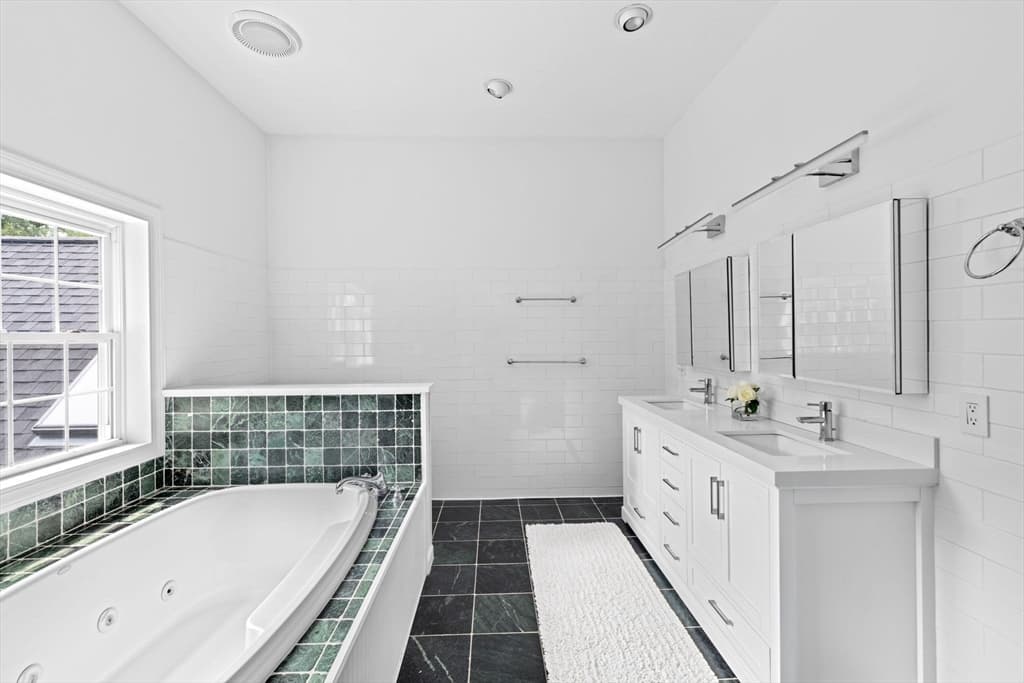 105 East St, Hingham MA 02043 photo 18
