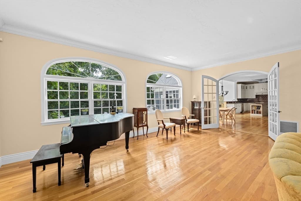 105 East St, Hingham MA 02043 photo 11