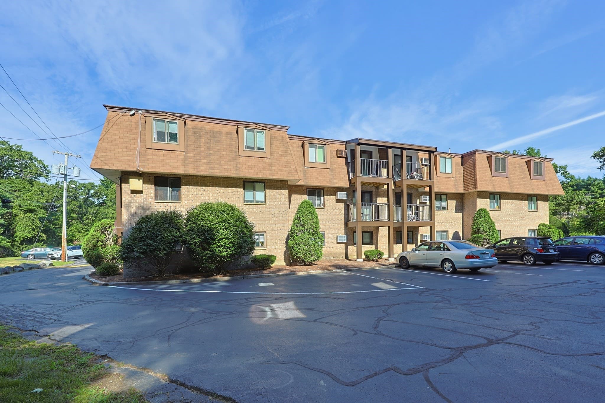 Condominium at 23 Erick Rd # 20, Mansfield MA 02048, photo 8 of 36