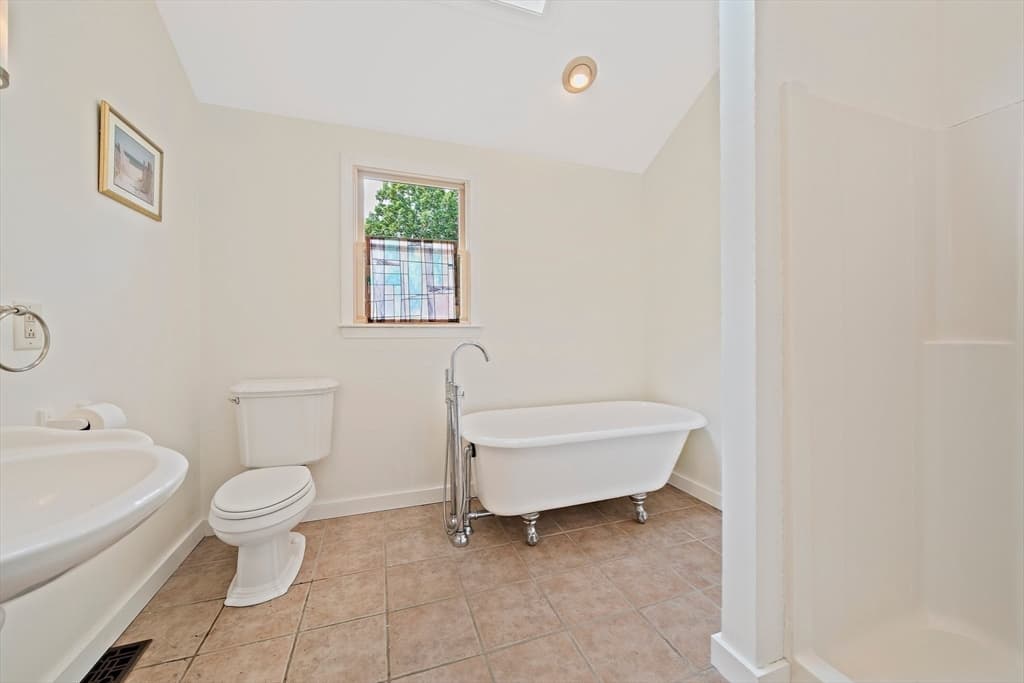 8 Winthrop Ave, Duxbury MA 02332 photo 23