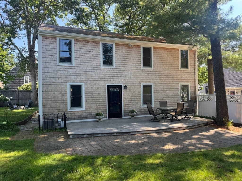 8 Winthrop Ave, Duxbury MA 02332 photo 3